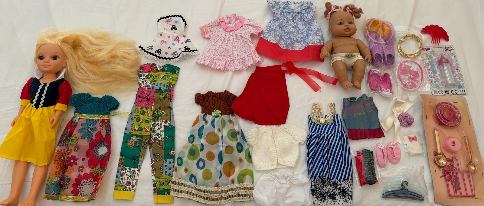 2 MUÑECAS GRANDES DE 24 Y 43 CM NANCY FAMOSA CON VESTIDOS CONJUNTO Y ACCESORIOS AQUITIENESLOQUEBUSCAS.COM