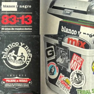 CD BLANCO Y NEGRO 83:13 30 AÑOS DE MÚSICA DANCE 15 CDS LIBRETO PULSERA SEALED AQUITIENESLOQUEBUSCAS.COM SPAIN
