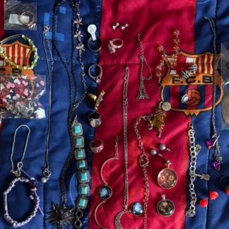 LOTE BISUTERIA JUEGOS DE COLLARES PENDIENTES ANILLOS PULSERAS BROCHES COLGANTES AQUITIENESLOQUEBUSCAS.COM