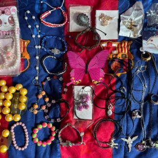 LOTE BISUTERIA JUEGOS DE COLLARES PENDIENTES ANILLOS PULSERAS BROCHES MARIPOSA AQUITIENESLOQUEBUSCAS.COM